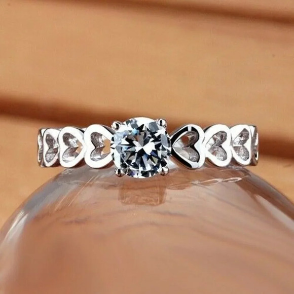 😍Lovely Anillos Hollow Heart Round Cut Moissanite Eternity Ring for Women, K770 - Picture 1 of 10